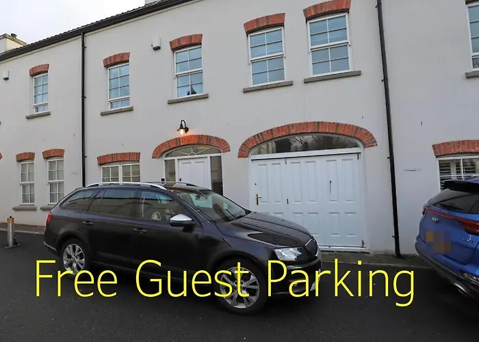 Royal Hillsborough Village Luxury Townhouse