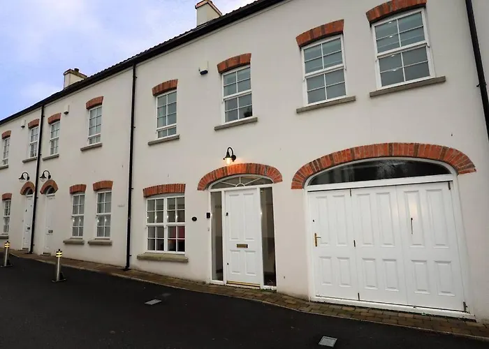 Royal Hillsborough Village Luxury Townhouse
