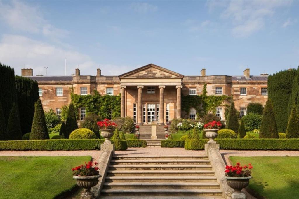 Royal Village Luxury Townhouse * Hillsborough